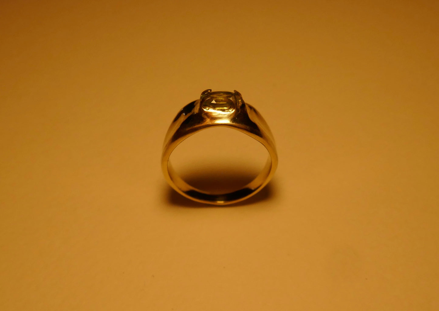 Golden Clawed Green