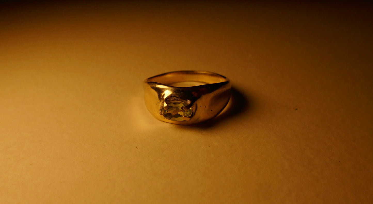 Golden Clawed Green