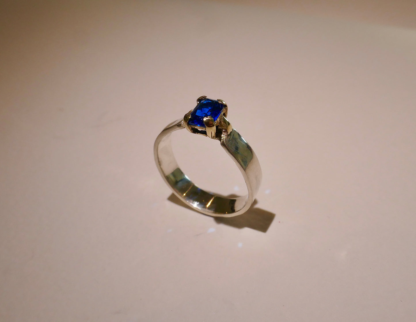 Gold Claws Blue