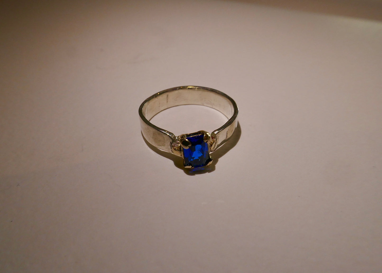 Gold Claws Blue