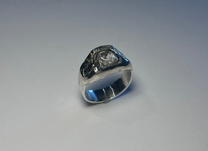 Split White Sapphire