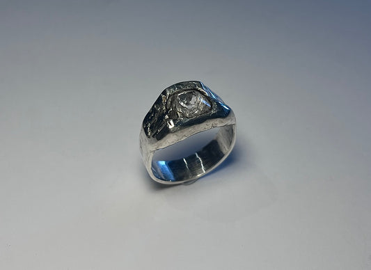 Split White Sapphire