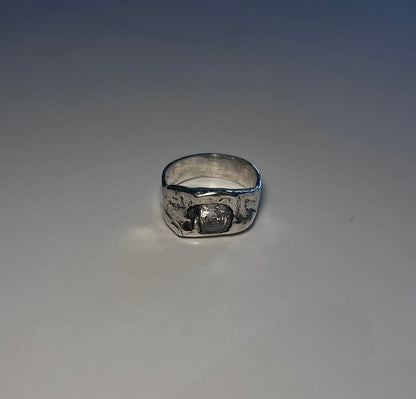 Split White Sapphire