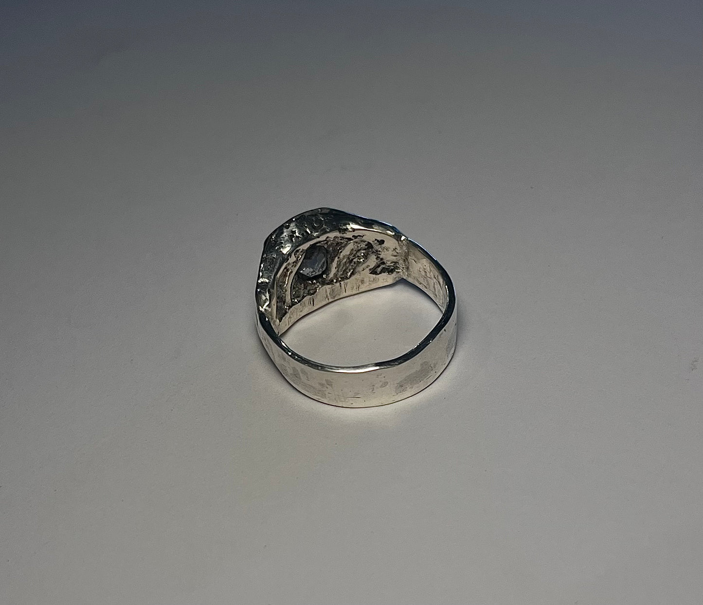 Split White Sapphire